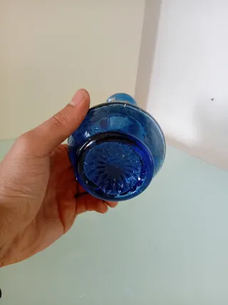 Vaso decorativo blu e oro in vetro