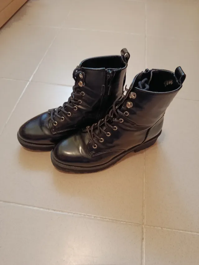 Botas militares negras
