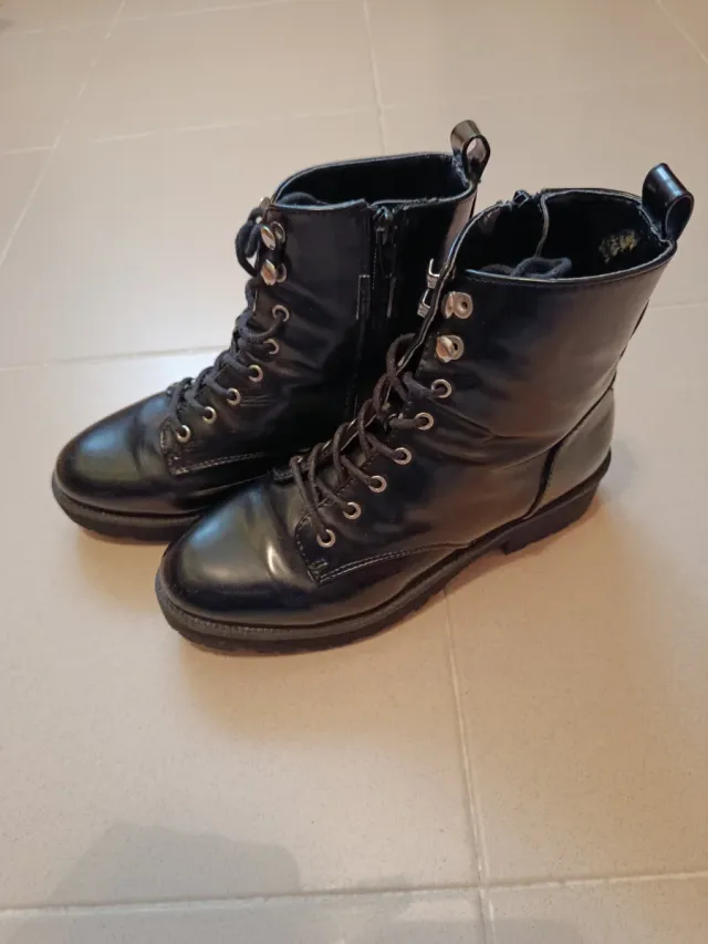 Botas militares negras