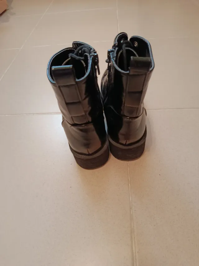 Botas militares negras