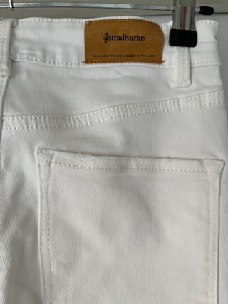 Pantalón blanco pitillo