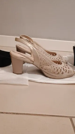 Set scarpe scamosciate e pelle