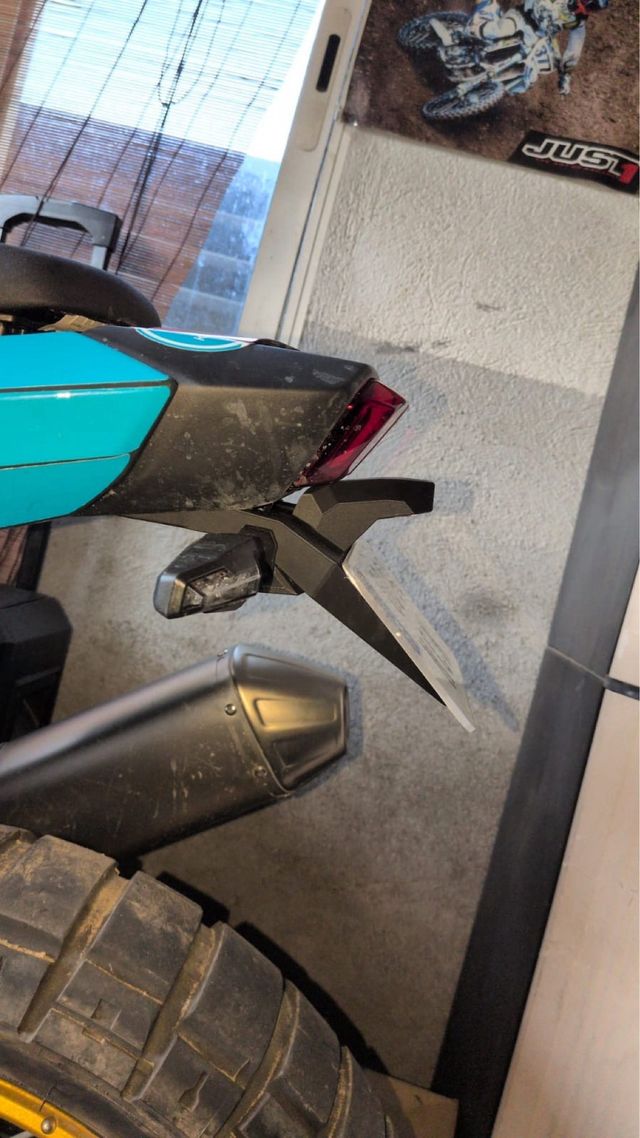 Portamatriculas Kove 800X