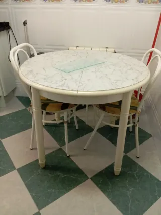 Mesa de cocina extensible redonda imitación marmol
