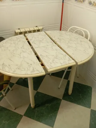 Mesa de cocina extensible redonda imitación marmol