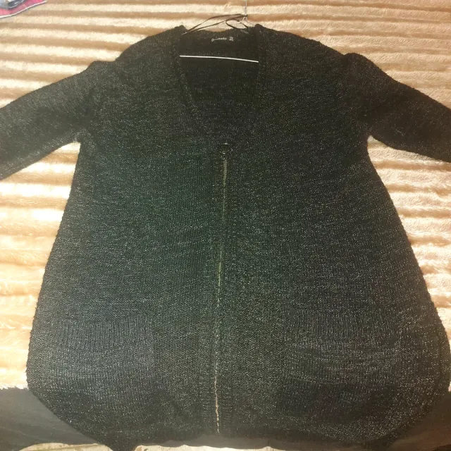 Chaqueta de lana negra con cremallera