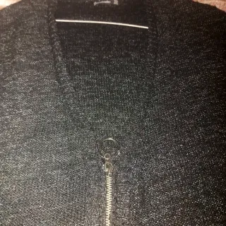 Chaqueta de lana negra con cremallera