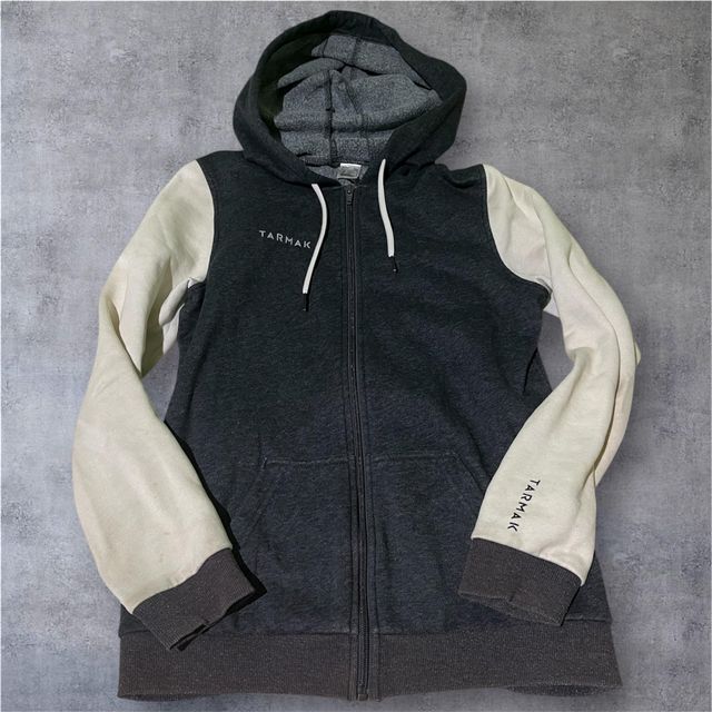 Chaqueta deportiva Tarmak blanca y gris