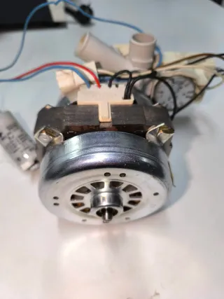 Bomba lavavajillas con válvula desvío