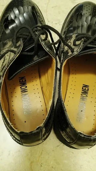 Scarpe stringate donna modello uomo