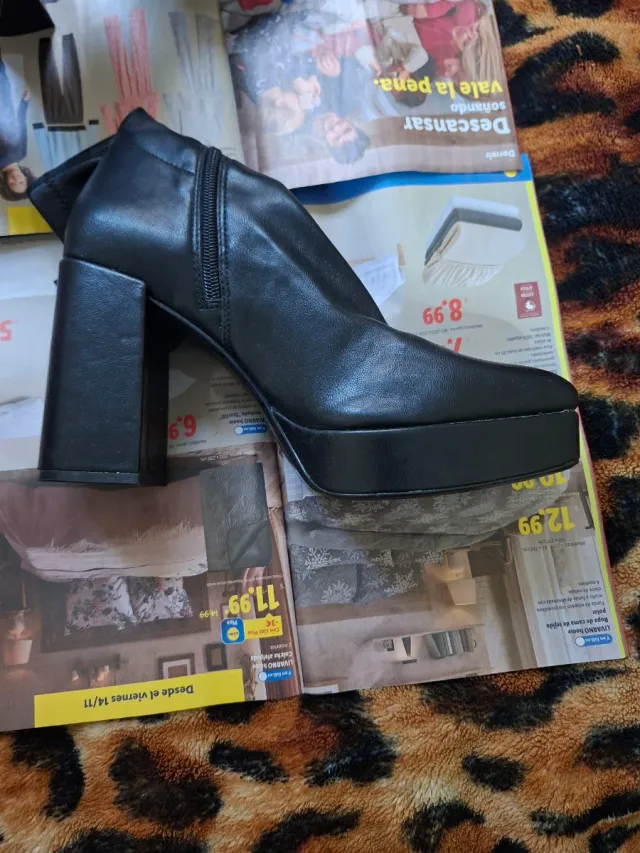 Botas negras de mujer