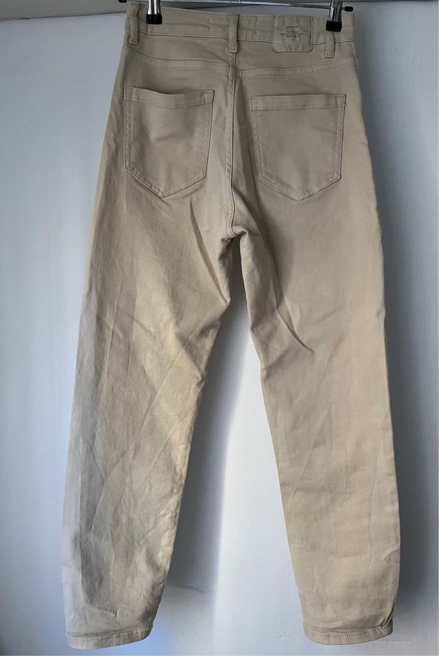 Pantalón beige