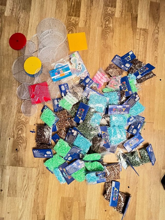 Lote hama beads con moldes