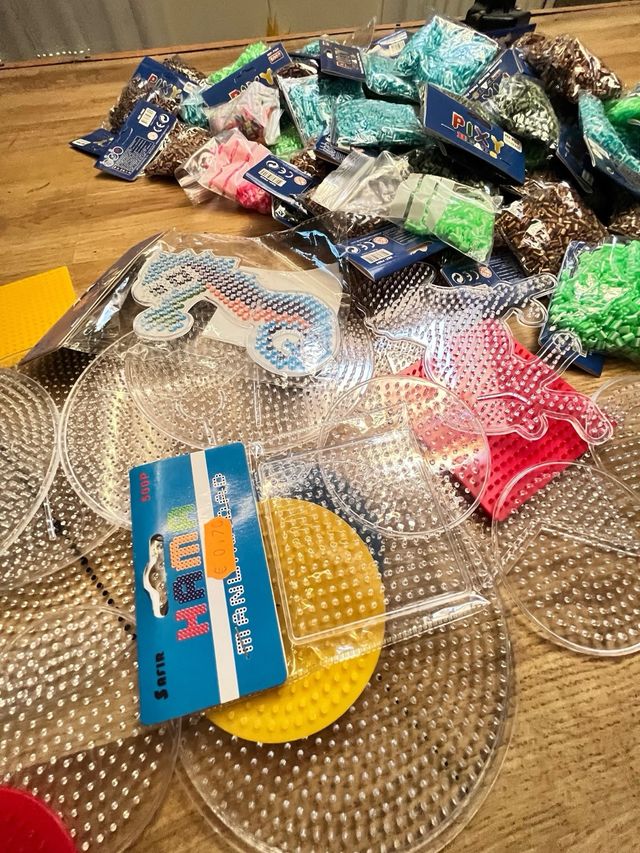 Lote hama beads con moldes