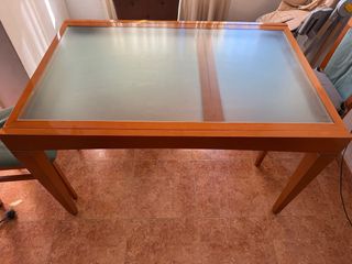 Tavolo e sedie in legno e vetro allungabili