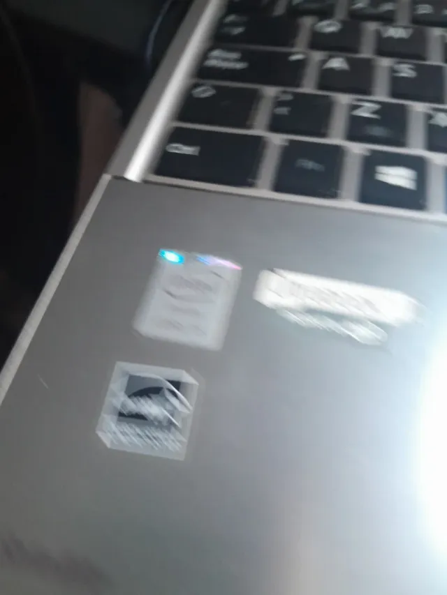 Toshiba i5 Táctil Plata/Negro