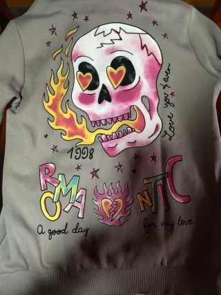 Sudadera Bershka Beige y Rosa