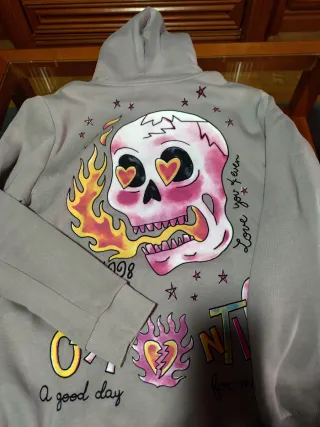 Sudadera Bershka Beige y Rosa