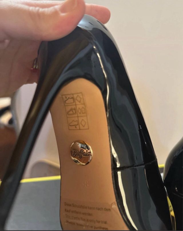 Décolleté Buffalo Juliette Pump vernice nero 38