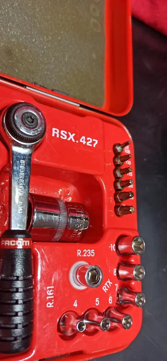 Facom Juego Carraca y Vasos Torx RSX.427