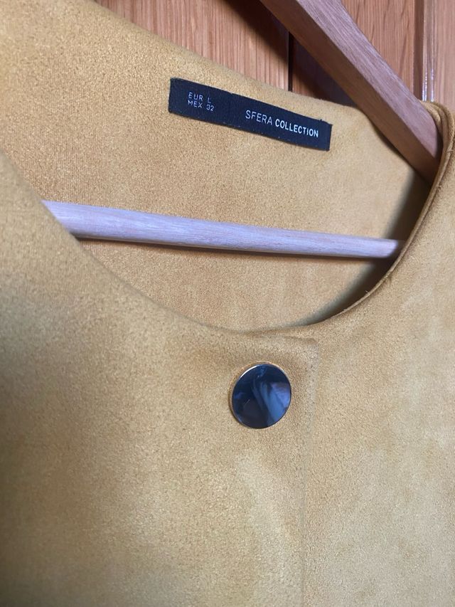 Chaqueta ante color mostaza