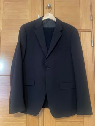 Traje de chaqueta azul marino. Talla 48-38