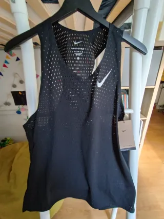 Camiseta Running Hombre Nike Negra