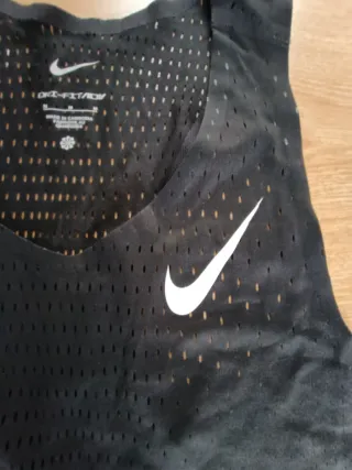 Camiseta Running Hombre Nike Negra