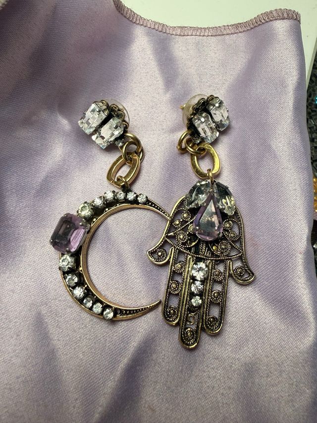 Pendientes Rada Luna y Mano Hamsa Cristales Dorado