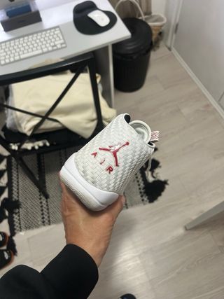 Nike Talla 42 y Jordan clisep