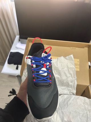 Nike Talla 42 y Jordan clisep