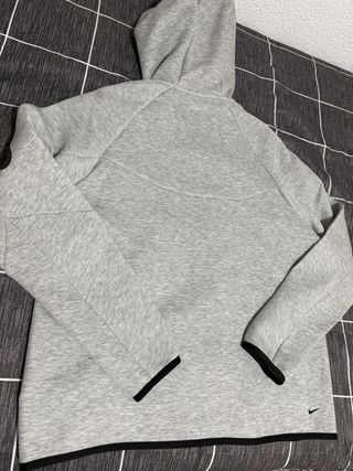 Chaqueta Nike Tech Gris