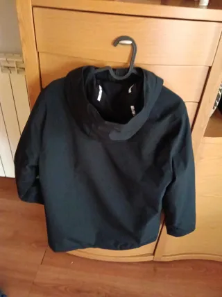 Abrigo Hollister Niño Talla XS Nuevo 12-14 años