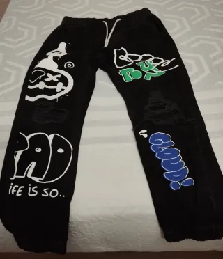 Tejanos negros con grafitis