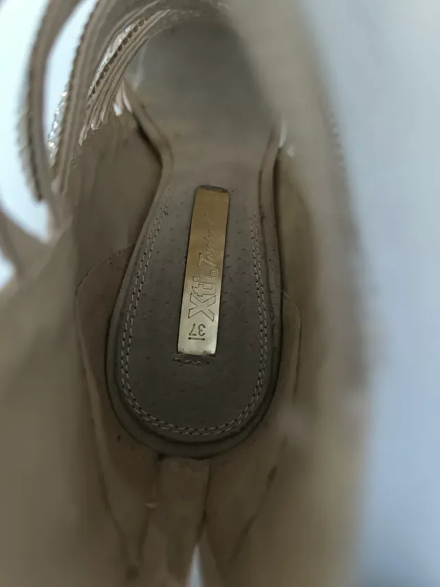 Sandalias Beige/Oro Talla 37