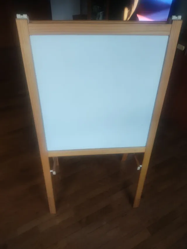 Pizarra infantil Ikea