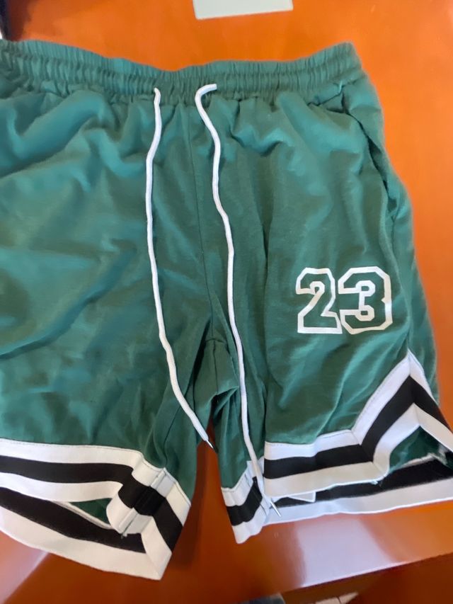 Pantalones cortos verdes Manfinity Talla S