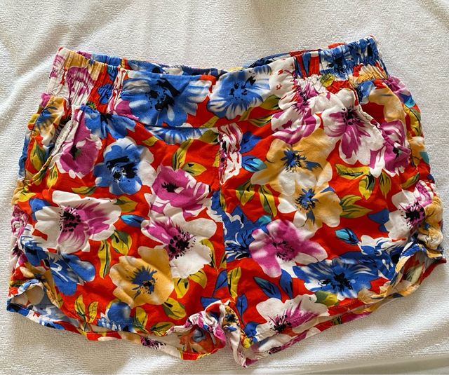 Shorts florales de colores