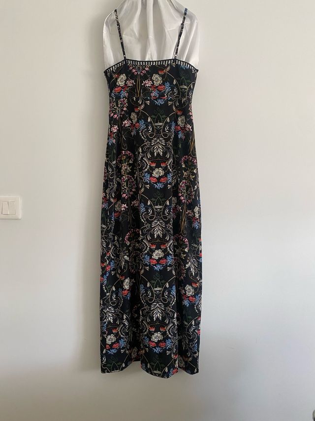 Vestido negro estampado floral