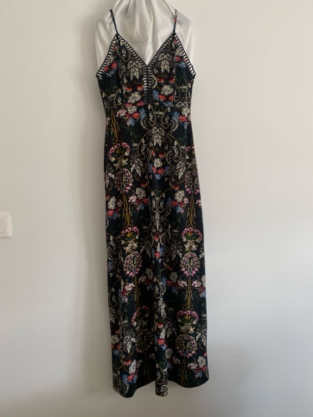 Vestido negro estampado floral