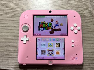 Nintendo 2DS Rosa con juegos y accesorios