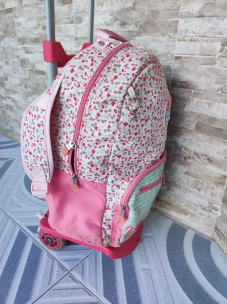 Mochila escolar con ruedas floral rosa