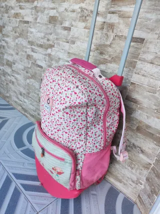 Mochila escolar con ruedas floral rosa