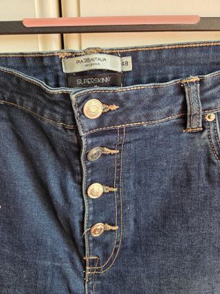Jeans donna vita alta con bottoni
