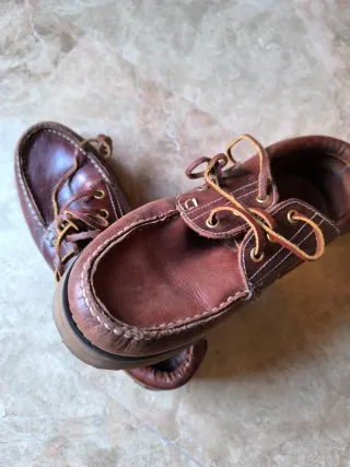 Zapatos náuticos de piel marrón talla 40