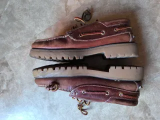 Zapatos náuticos de piel marrón talla 40