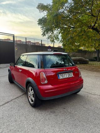 MINI ROJO TECHO BLANCO GARANTIA!