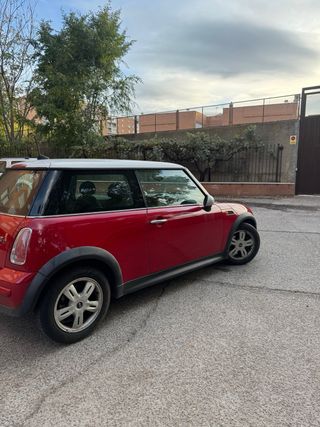 MINI ROJO TECHO BLANCO GARANTIA!