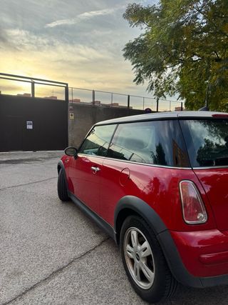 MINI ROJO TECHO BLANCO GARANTIA!