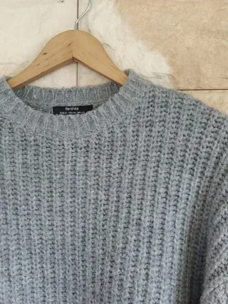 Jersey Bershka gris talla XS